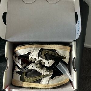 Nike Jordan 1 Retro Low OG SP Travis Scott Sneakers Medium Olive Size TD 9C